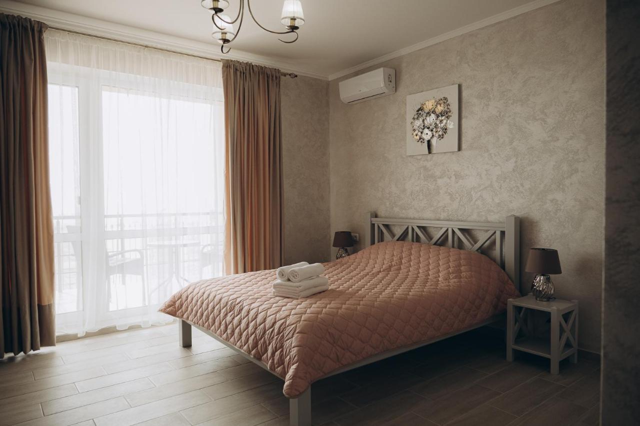 Hotel Три Слона Satoka Exterior foto