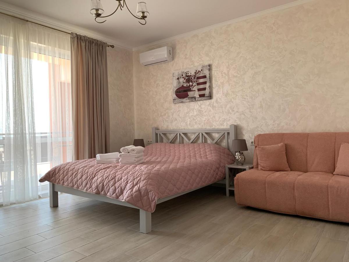 Hotel Три Слона Satoka Exterior foto
